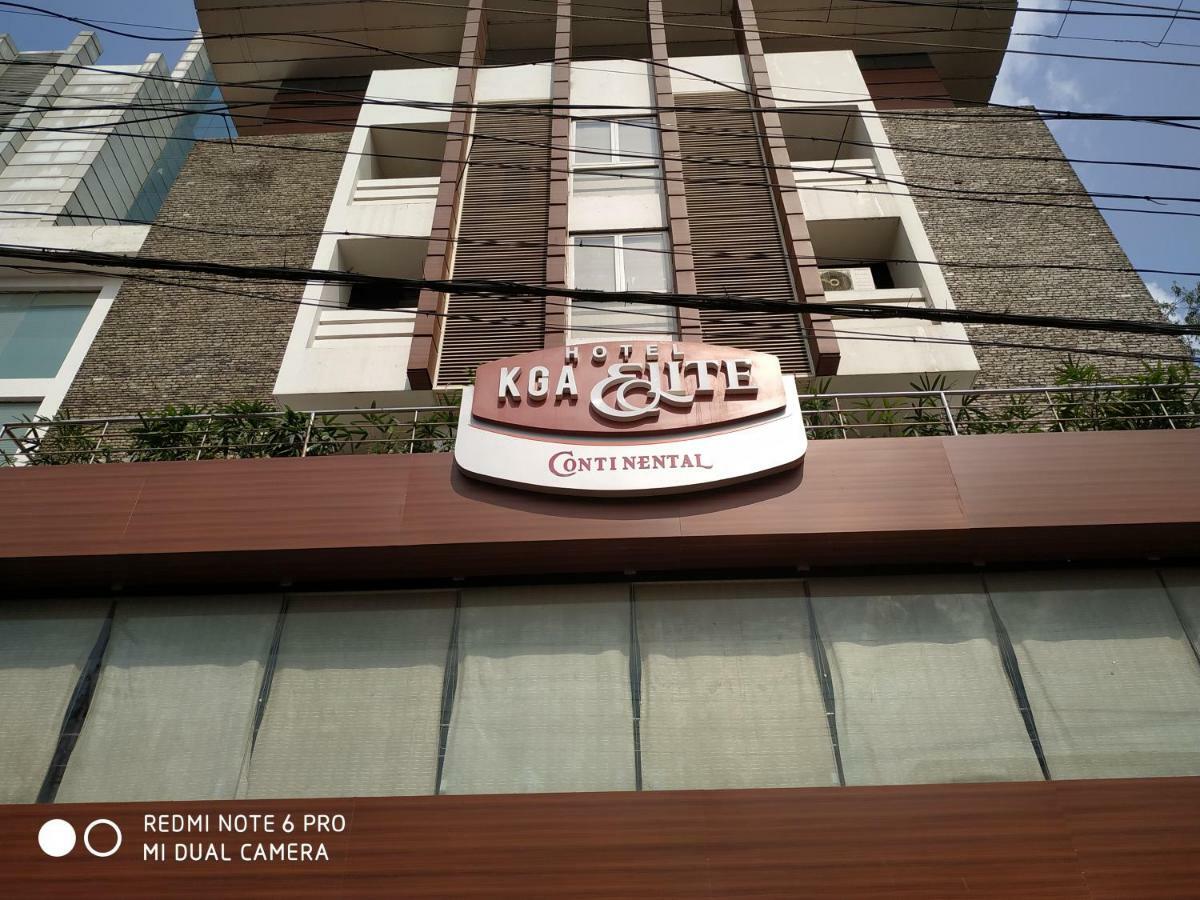 Kga Elite Continental Hotel Tiruvalla Buitenkant foto